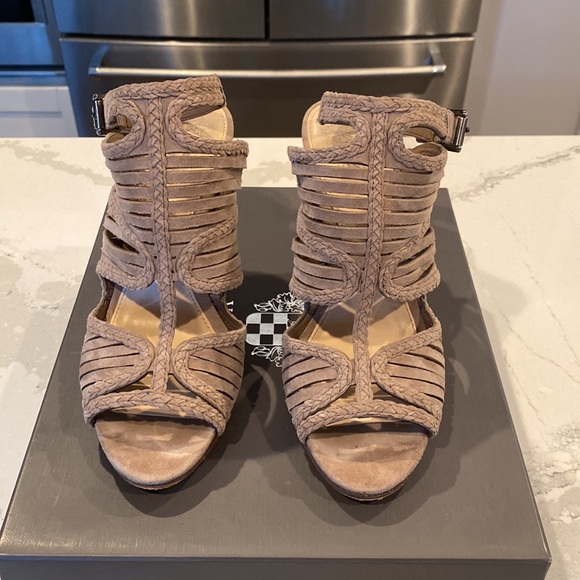 Vince Camuto Janil cashmere true suede sandals - Picture 5 of 7